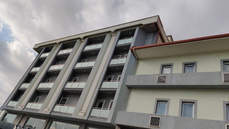 Büyük Otel ()