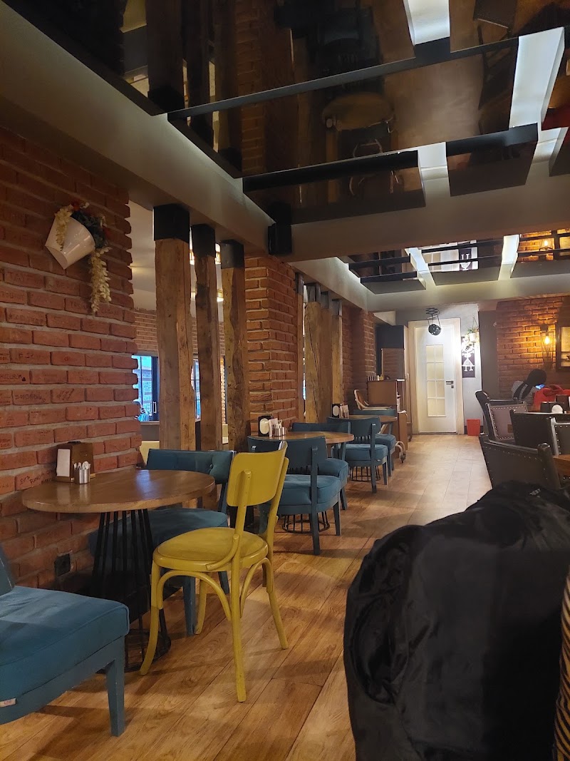 Cafe Pizzaro