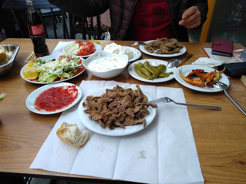 Ceren Kitap & Cafe
