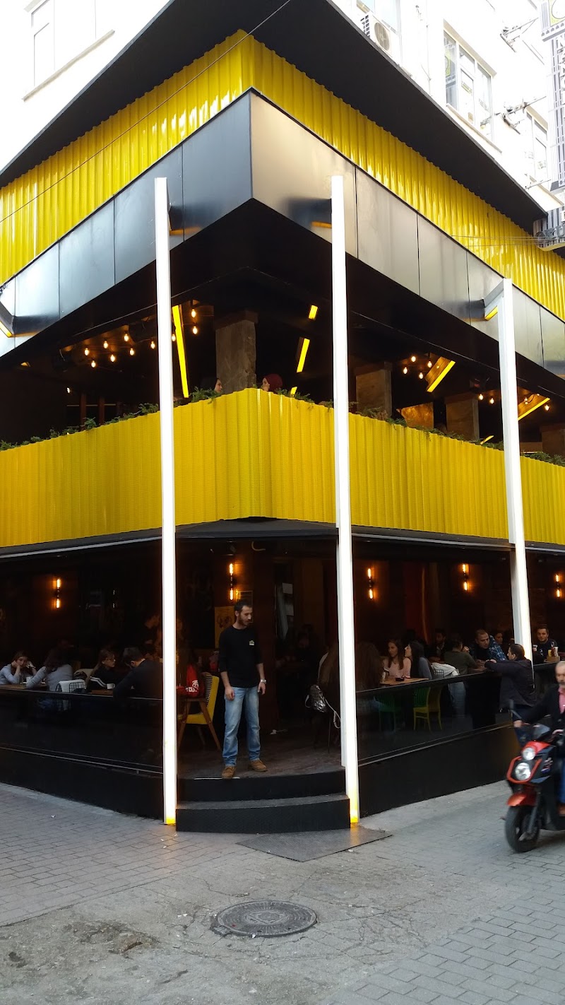 Dor Cafe Bistro Lounge