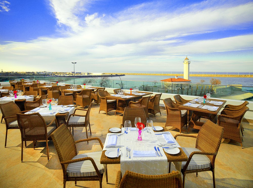 Fora Restaurant