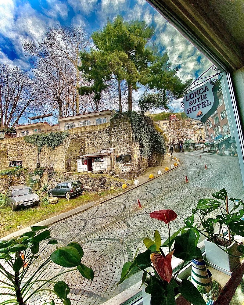 Lonca Hotel