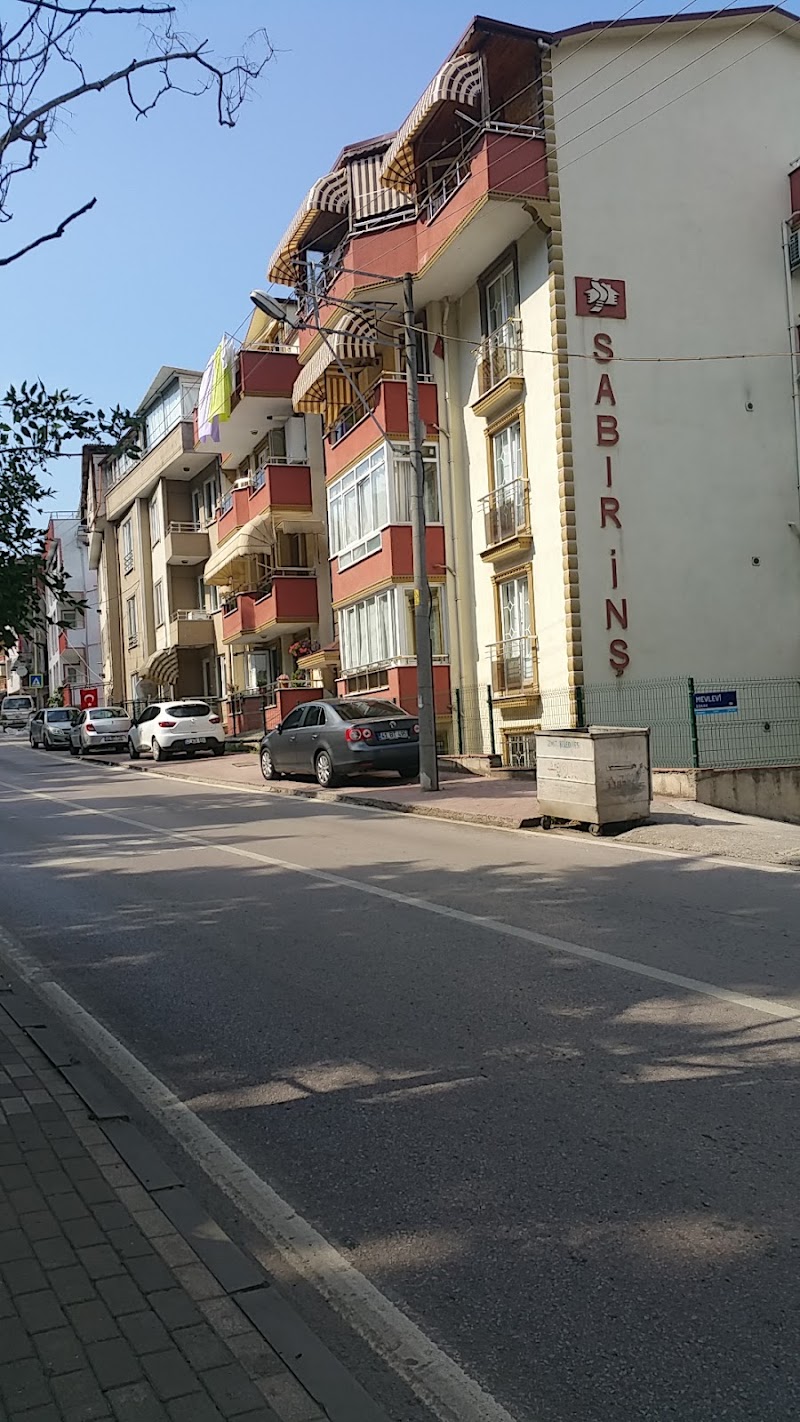 Ormaniye Yanı Bolulu Hasan Usta Köfte Sucuk Çay