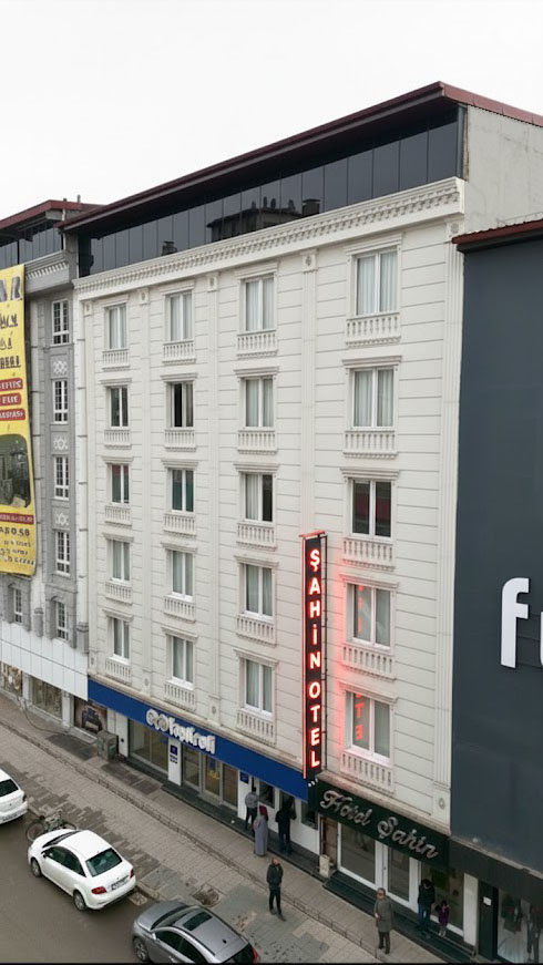 Şahin Hotel