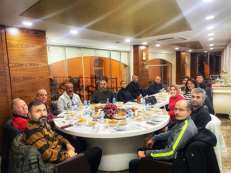 Yetimoğulları Kebap Ve Pide Salonu