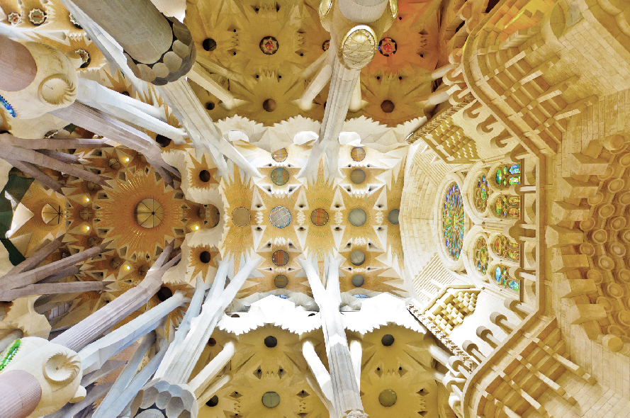 Kutsal Aile Bazilikası: Antoni Gaudí'nin Bitmeyen Şaheseri