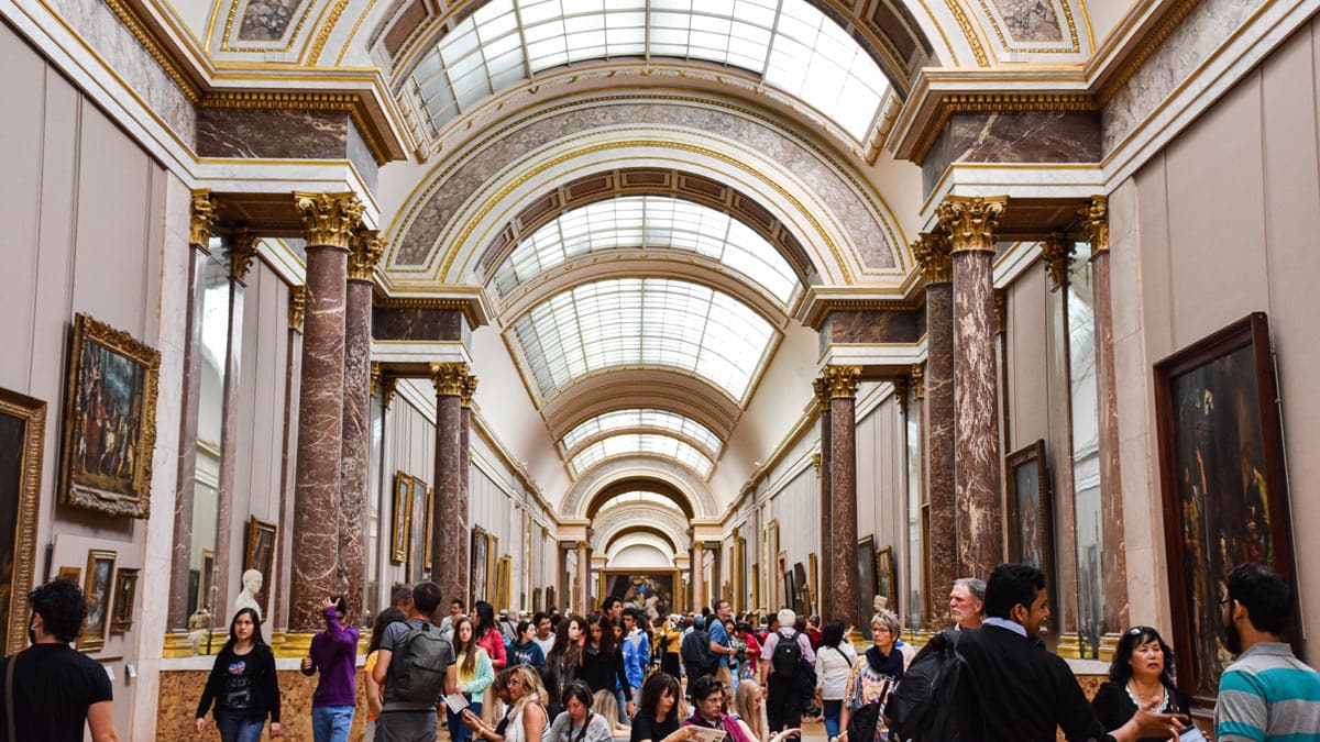 Paris'in İncisi: Louvre Müzesi ve Bilmeniz Gereken Her Şey